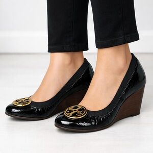 Tory Burch Caroline Black Patent Wedge Pumps Women’s Size 9